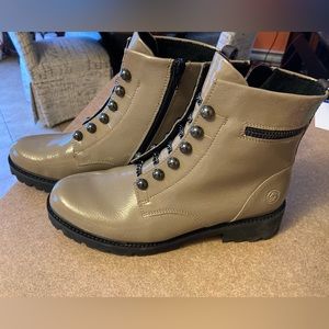 Brand new patent leather Remonte winter boots